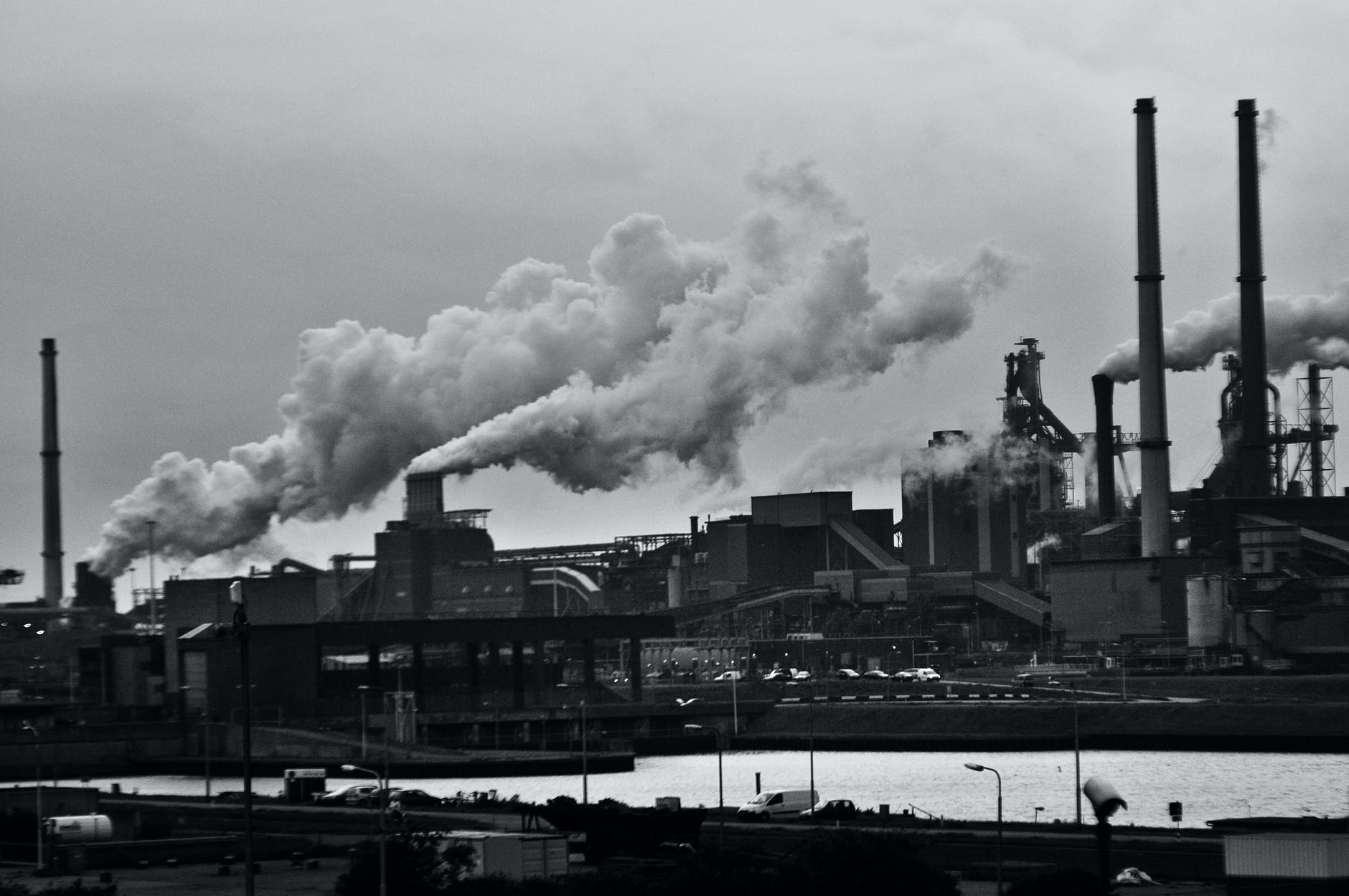 The Circulation of Toxicity Between Urban and Peri-urban Frontiers